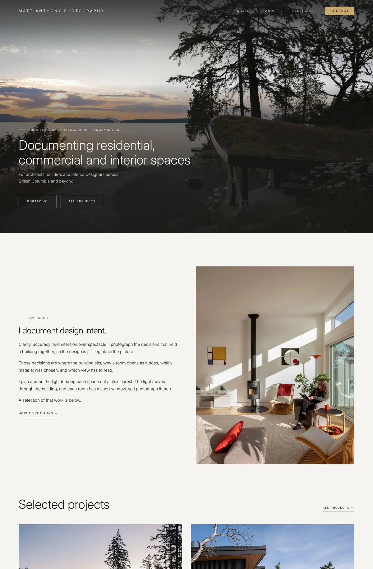 Homepage of Matt Anthony Photography, scrolling